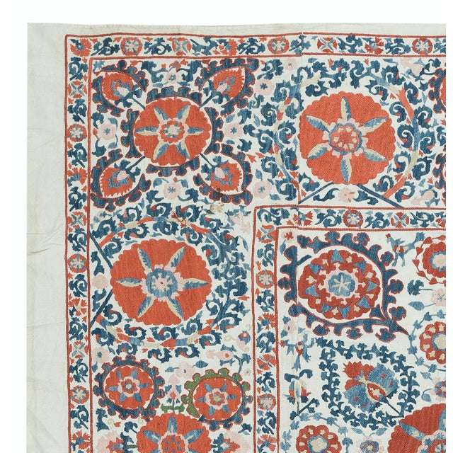 5x5 Ft Embroidered Silk Wall Hanging. Traditional Tablecloth. Decorative Bed Cover For Sale - Image 4 of 5