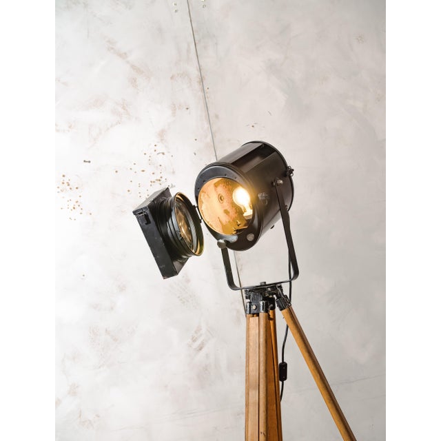 Vintage Industrial Theater Spotlight Floor Lamp from A.E. Cremer, 1950s For Sale - Image 11 of 18