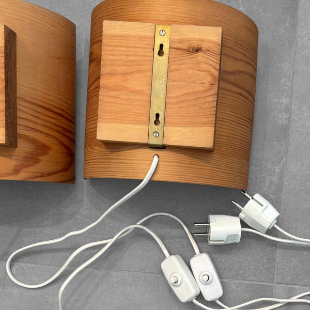 Scandinavian Pinewood Wall Lamps in Pine and Acrylic, 1970s, Set of 2 For Sale - Image 10 of 11