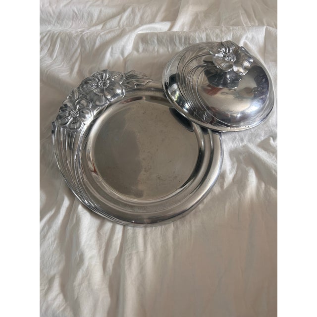 Hand made in Mexico vintage Hacienda Real pewter serving tray with cloche. Beautiful floral design.