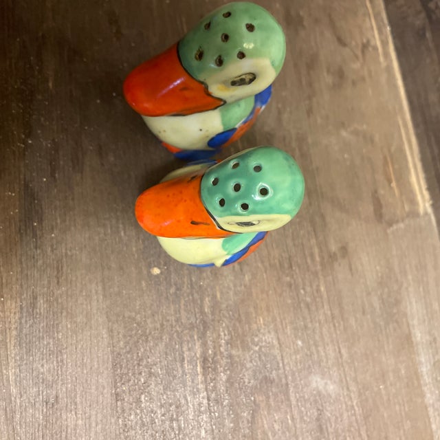 1940s Antique Japanese Salt & Pepper Shaker Set of Handpainted Ducks - A Pair For Sale - Image 5 of 5