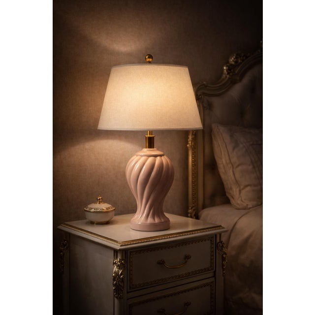 Ceramic Vintage Hollywood Regency Pink Spiral Ceramic Table Lamp With Linen Shade For Sale - Image 7 of 8