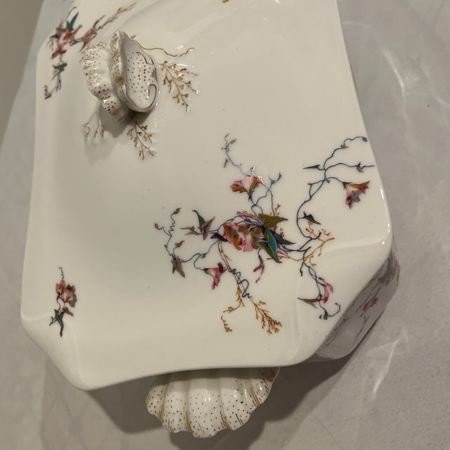 Art Nouveau 1900s Soup Tureen with Haviland pattern H1252 For Sale - Image 3 of 4