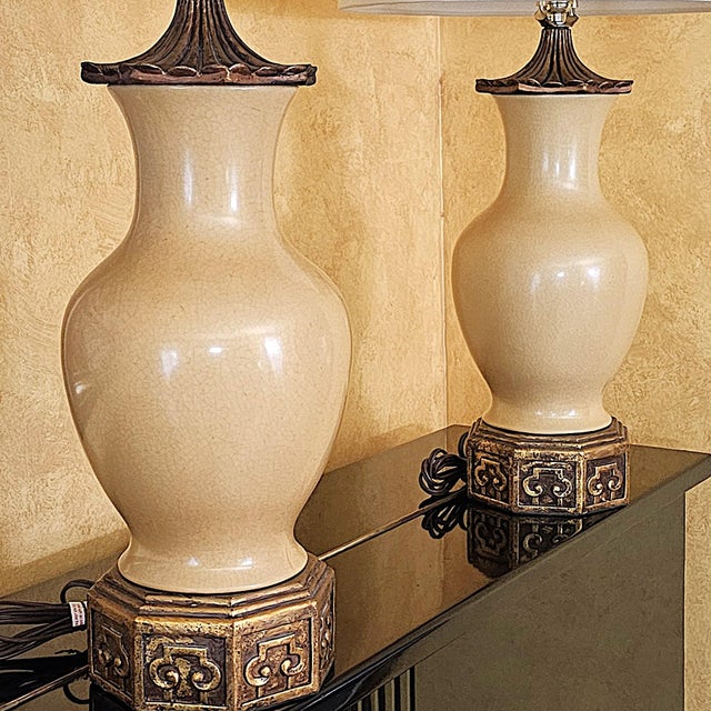 Pair of Port 68 Mark Abrams Cream Ceramic Urn Table Lamps With Linen Drum Shades For Sale - Image 14 of 18