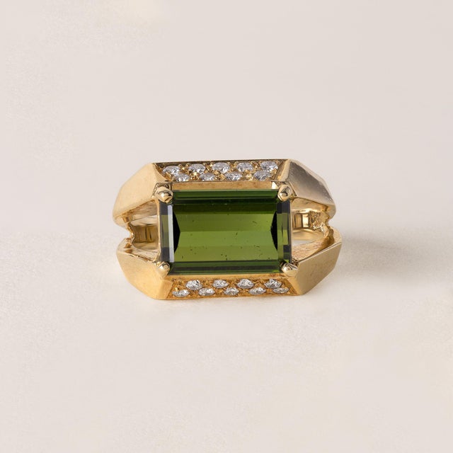 Modern Mid 20th Century Estate 18k Gold Green Tourmaline Emerald Cut Diamond Pave Modernist Ring, Size 6.25 For Sale - Image 3 of 7