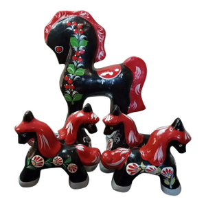 Exquisite Folk Art Dalla Horse Sweden With 4 Matching Little Ponies