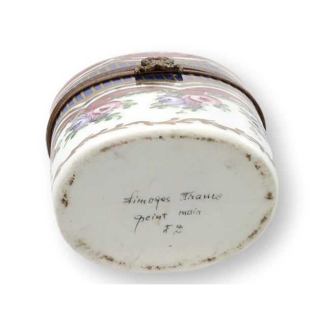 Ceramic Hand-Painted French Limoges Porcelain Box For Sale - Image 7 of 8