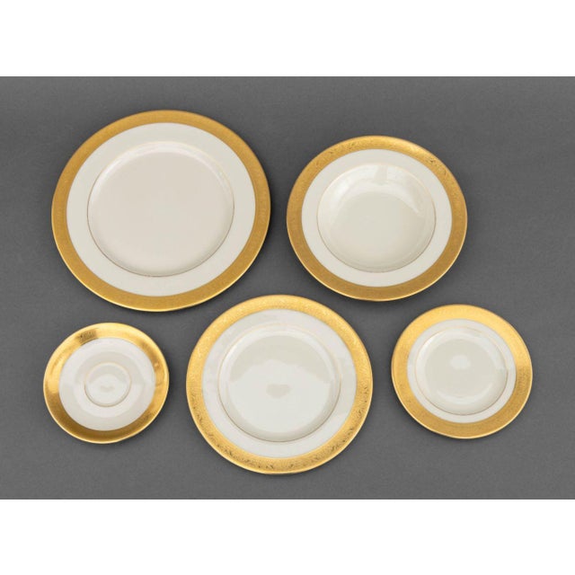 White Late 20th Century Lenox "Westchester" Porcelain Service, 72 Pcs. For Sale - Image 8 of 15