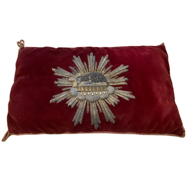 Textile 19th-Century Ecclesiastical Velvet Pillow With Agnus Dei Bullion Embroidery For Sale - Image 7 of 18