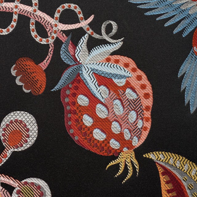 Schumacher SAMPLE - Schumacher Birds Of Paradise Fabric In Noir For Sale - Image 4 of 6