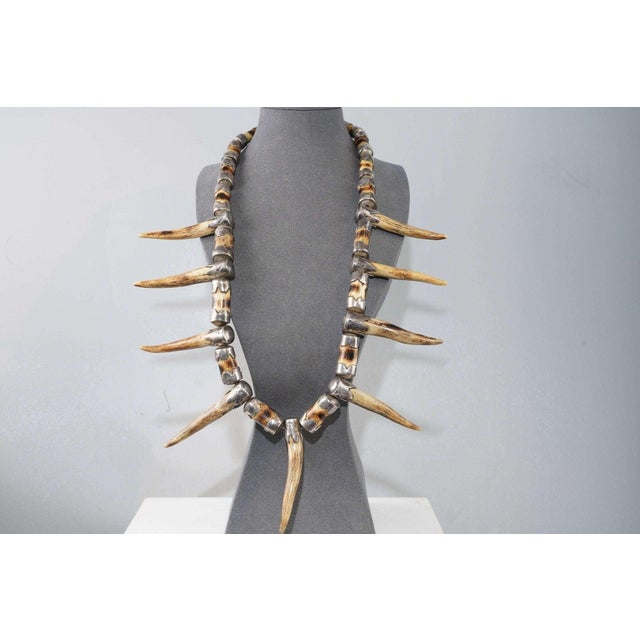 Early Native American Sterling and Deer Antler Necklace For Sale - Image 4 of 11