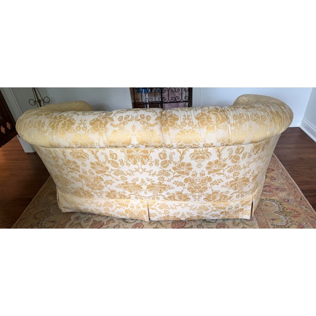 Wood Vintage Sherrill Yellow Gold Foral Damask Tufted Sofa With Tuxedo Skirt & Throw Pillows For Sale - Image 7 of 11