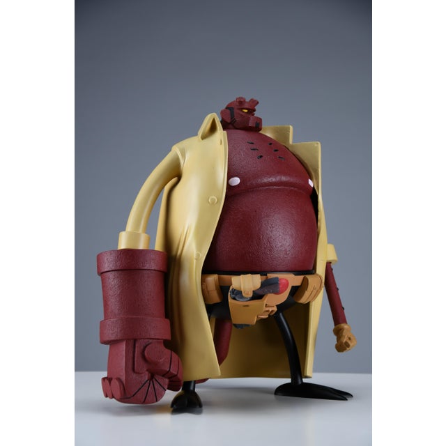Limited Edition No. 217/999 Hell Boy Toy by Mike Mignola and Eric So, 2004 For Sale - Image 9 of 15