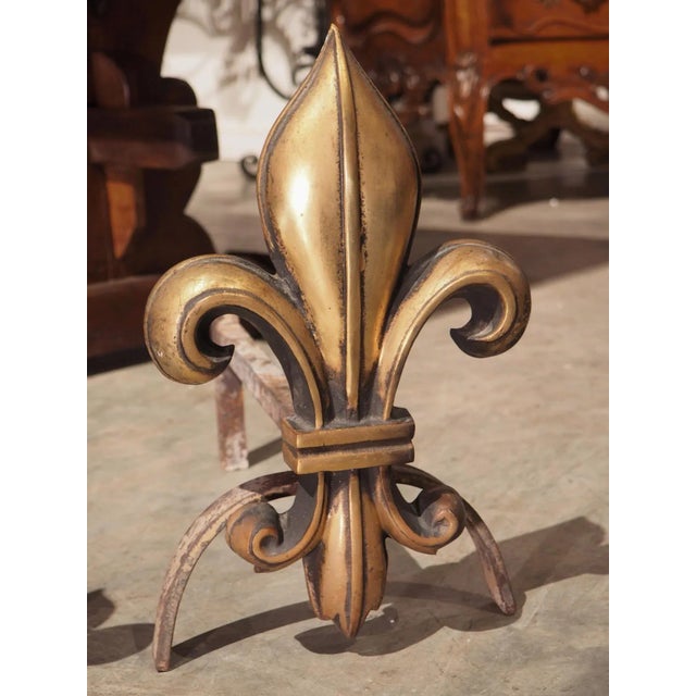 Pair of French Bronze and Wrought Iron Fleur De Lys Chenets, Circa 1920s For Sale In Dallas - Image 6 of 11