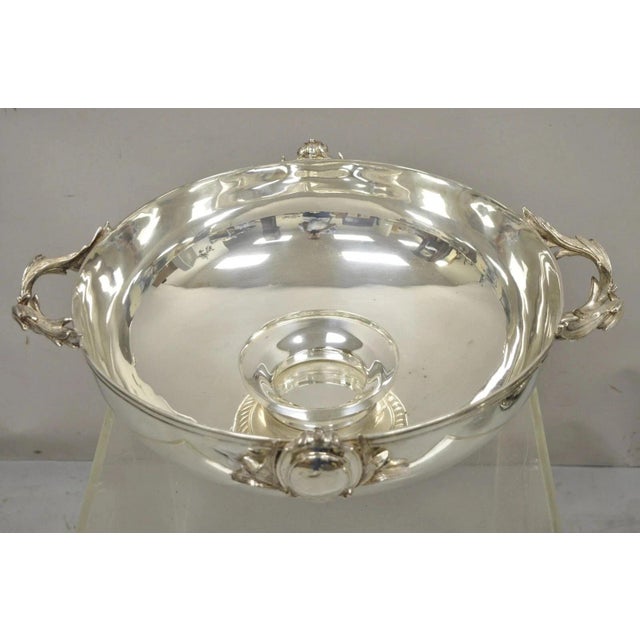 Metal Early 20th Century English Victorian Royal Castle Silver Plated Ice Bowl & Champagne Chiller Bucket For Sale - Image 7 of 12