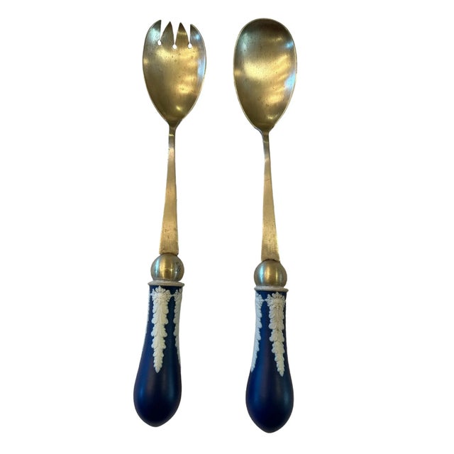 This delicate set of Wedgwood Jasperware serving utensils in cobalt will make a lovely addition to any table. Perfect for...