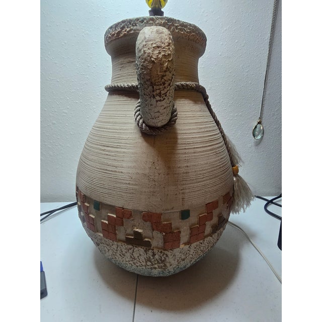 1980s Southwest Navajo Jug Design Plaster Mid Century Table Lamp For Sale - Image 4 of 8