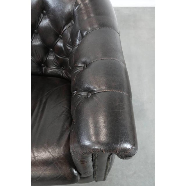 Black Chesterfield Club Chair in Dark Cowhide Leather For Sale - Image 8 of 14