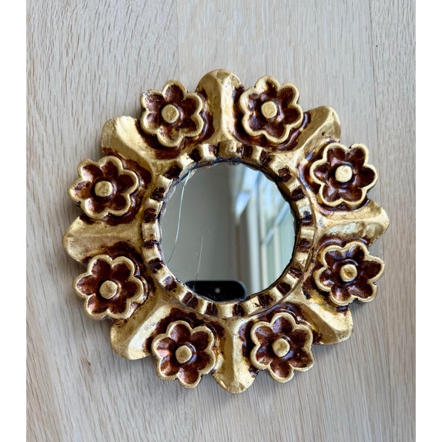 Wood Vintage Hand-Carved Peruvian Giltwood Sunburst Mirror Collection – Set of 5 | Designer Provenance For Sale - Image 7 of 10