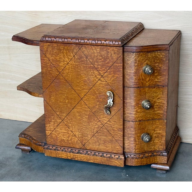 Art Deco Early 20th Century Pair of Art Deco Side Cabinets or Nightstands in Solid Walnut Burl For Sale - Image 3 of 18