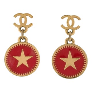 2001 Chanel Earrings Spring CC Logo Red Enamel Star Pierced Drop Vintage, A Pair For Sale