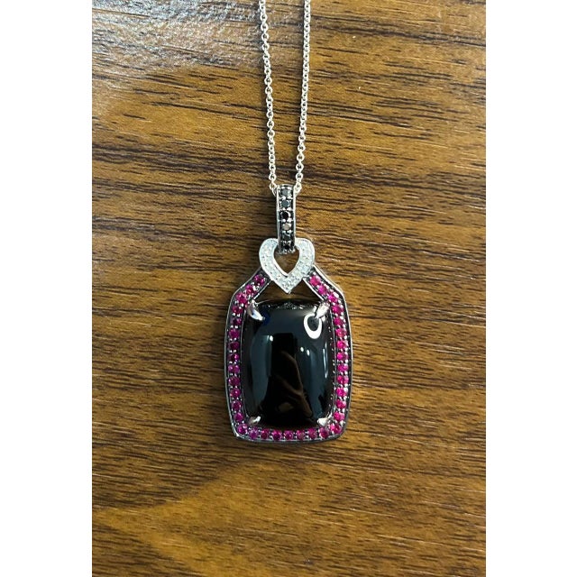 Black Onyx Red Pink Ruby White Diamond Halo 14k White Gold Pendant Necklace For Sale In Washington DC - Image 6 of 10