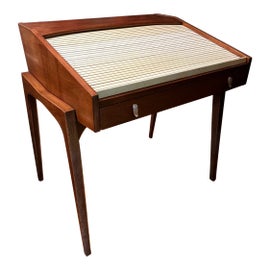 Example of Drexel Desks