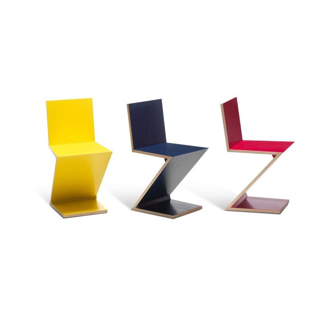 Cassina Italian Zig Zag Chair by Gerrit Thomas Rietveld for Cassina, 2022 For Sale - Image 4 of 5