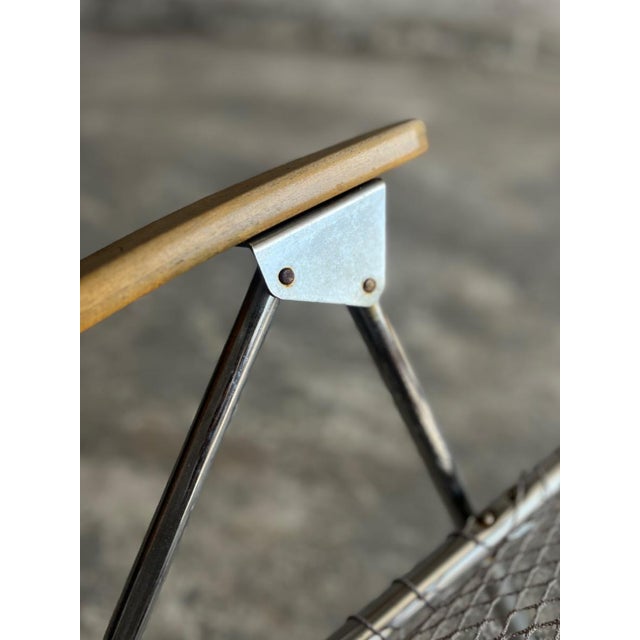 Height: 104/91 cm Width: 60/62 cm Depth: 60/46 cm