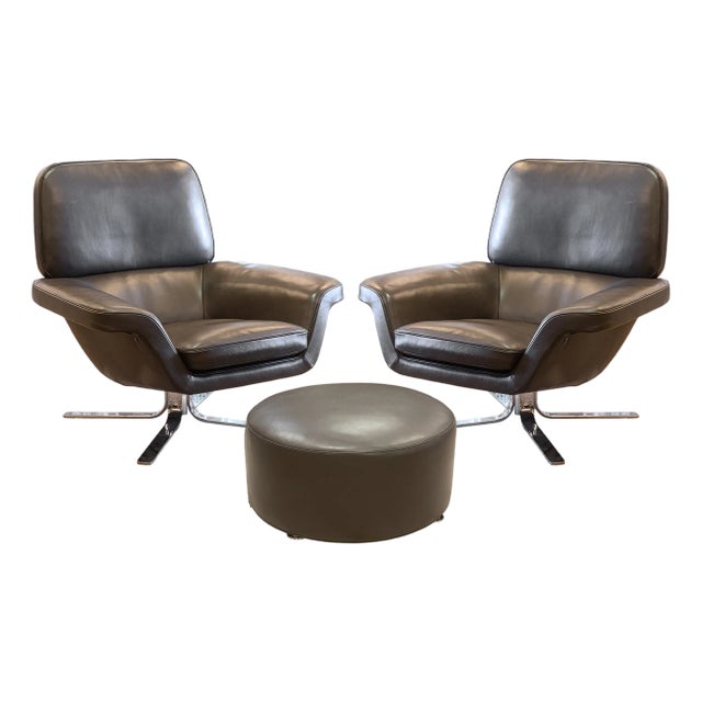 Pair of Minotti X Rodolfo Dordoni Blake Soft Armchairs With Davis Round Ottoman For Sale