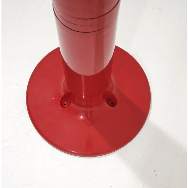 Red Plastic Planta Italia Model Coat Hanger by Giancarlo Piretti for Anonima Castelli, 1972 For Sale - Image 6 of 18
