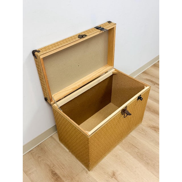 Vintage Blonde Woven Wicker Chest, Brass Clamp Hardware Storage, Coastal Trunk For Sale - Image 10 of 14