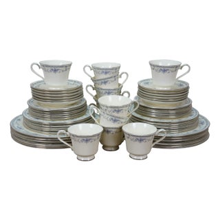 Late 20th Century 60 Pc Minton Bellemeade Blue Floral Bone China Dinnerware Service for 12 For Sale