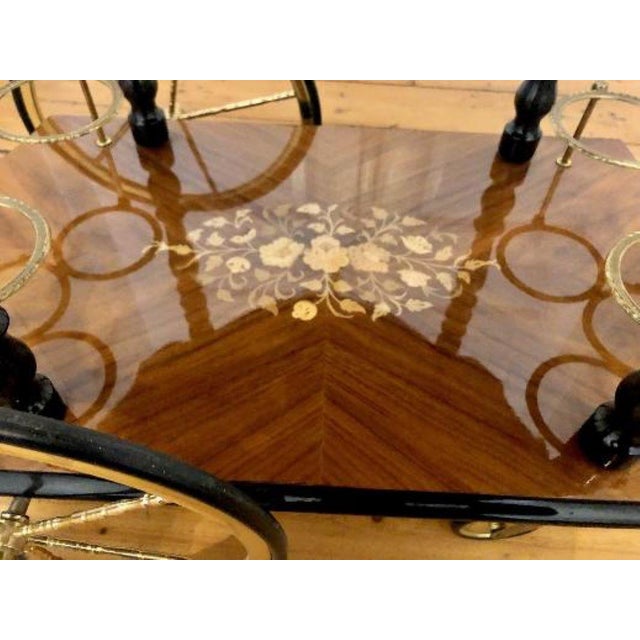 Black Vintage Colonial Sorrento Farfalla Drop Leaf Serving Trolley with Inlaid Brass Ornaments and Round Hinged Top, 1950s For Sale - Image 8 of 18
