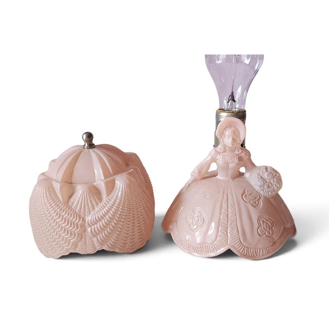1940s Vintage Art-Deco Pink Glass l.e. Smith "Southern Belle" Boudoir Lamp 1940s For Sale - Image 5 of 7