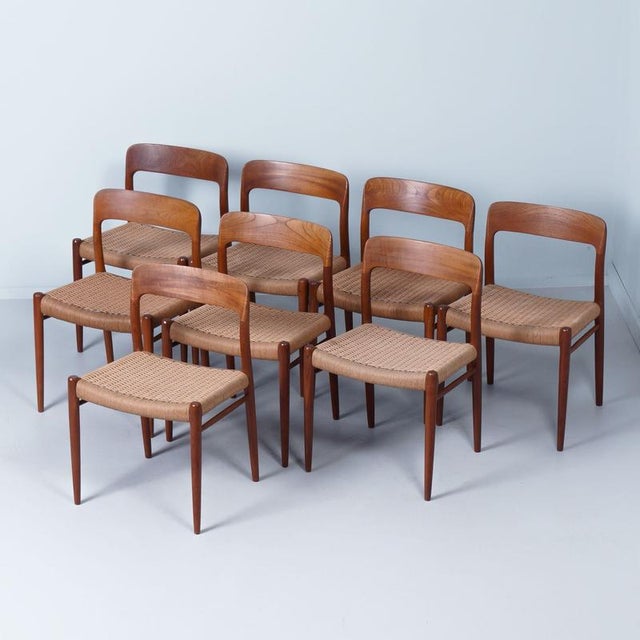 1960s Danish Extendable Teak Dining Table and Model 75 Chairs from Møller, 1960s, Set of 9 For Sale - Image 5 of 11