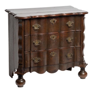 19th Century Chest of Drawers For Sale