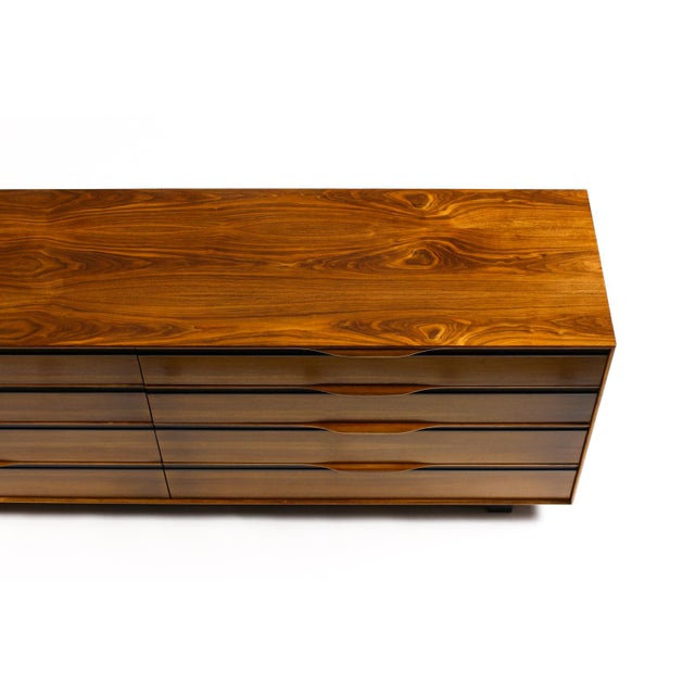 Brown Mid Century Vintage Large Walnut Dresser — John Kapel for Glenn of California — 8 Drawers For Sale - Image 8 of 9