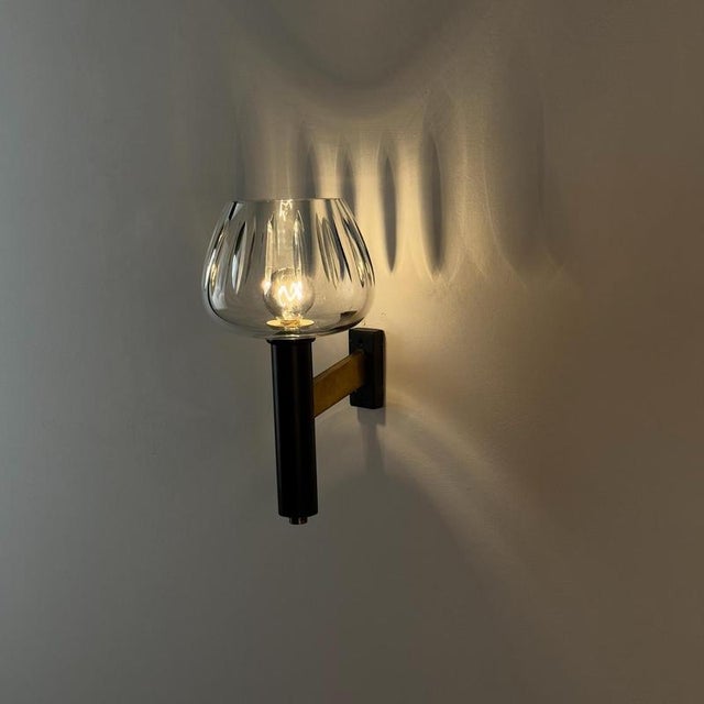 Brass and Cut-Glass Wall Sconce attributed to Gardella, 1950s For Sale - Image 6 of 18