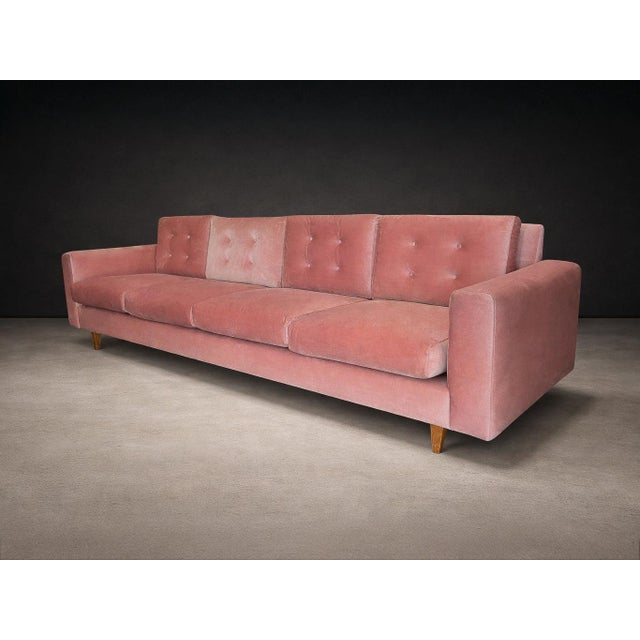 “Rectangular” Four-Seat Sofa in Hardwood & Antique Rose Velvet by Joaquim Tenreiro, Brazil, 1950s - Lot 501 For Sale In New York - Image 6 of 14