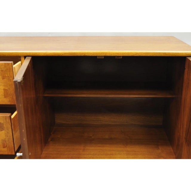 Vintage Lane Acclaim Mid Century Modern Walnut Dovetail Buffet Credenza Cabinet For Sale - Image 18 of 18