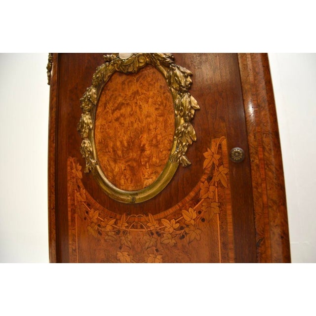 French Inlaid Walnut Bedside Tables with Marble Tops, 1870s, Set of 2 For Sale - Image 13 of 16