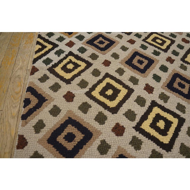 1960s Gray Diamond Vintage American Hooked Rug 5' 11" X 8' 6" Handknotted Wool Carpet For Sale - Image 4 of 18