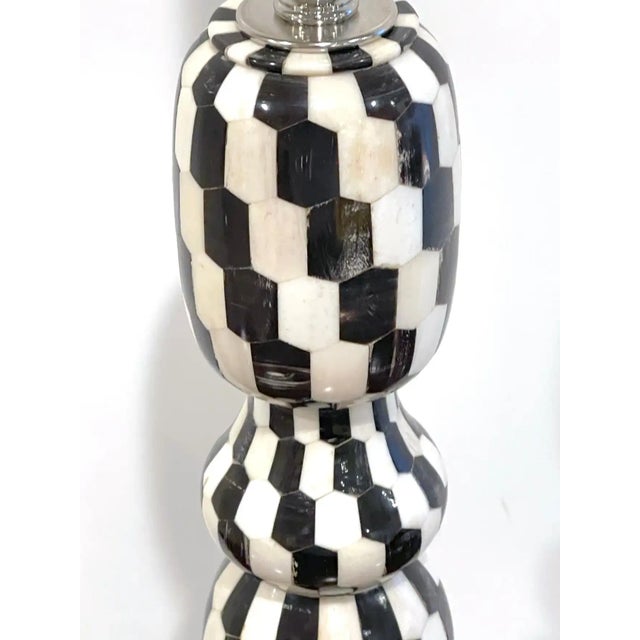 Late 20th Century Modern Chevron Pattern Black & White Tessellated Stone & Lucite Lamps - a Pair For Sale - Image 4 of 13