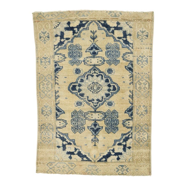 Vintage Turkish Oushak Rug - 02'06 X 03'06 For Sale