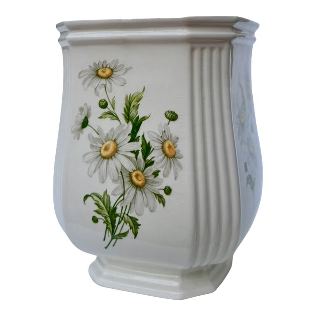 Mid 20th Century Fluted Staffordshire Ceramic Vase With Daisy Floral Design For Sale
