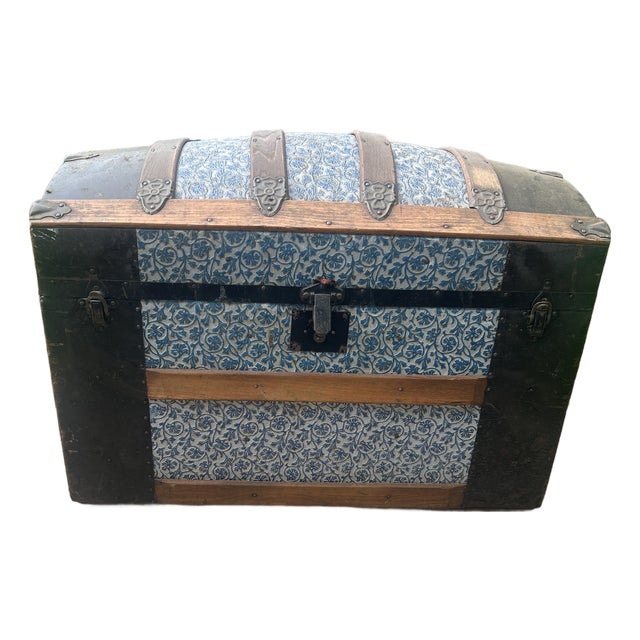 Hard to Find Antique Child’s Blue ‘Dome’ Trunk For Sale