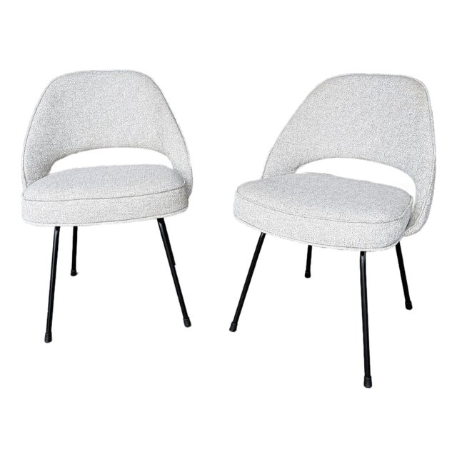 Pair of Early Eero Saarinen for Knoll Executive Side Chairs For Sale