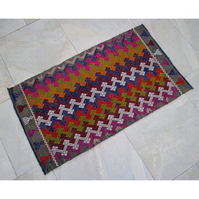1950s Hand-Made Braided Turkish Jajim Kilim Rug For Sale - Image 5 of 7