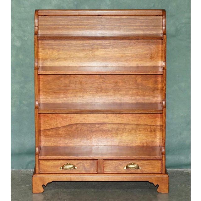 Hollywood Regency Regency Style Hardwood Waterfall Dwarf Library Bookcases, 1950, Set of 2 For Sale - Image 3 of 18